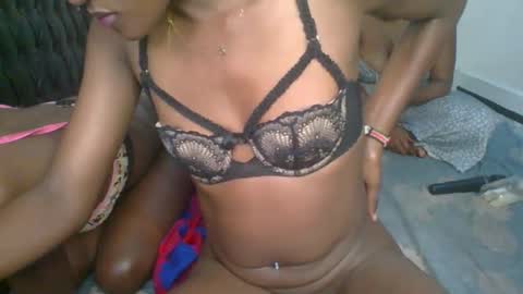 Snapshot of chyna_baibe chatting on September 2025 06:37:02 AM chyna_baibe online show from September 2025 06:37:02 AM