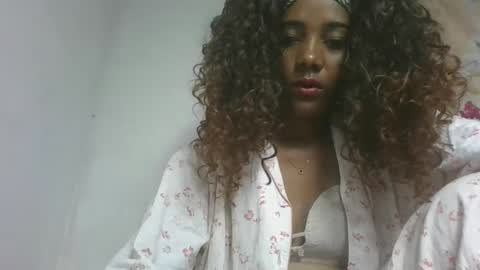 Snapshot of ciciazzhh chatting on March 2026 07:15:01 AM ciciazzhh online show from March 2026 07:15:01 AM