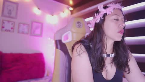Snapshot of cielo_andrade chatting on September 2025 12:21:02 PM Cielo online show from September 2025 12:21:02 PM