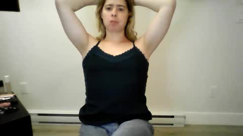 Snapshot of cindyfitness chatting on October 2025 11:10:02 PM cindyfitness online show from October 2025 11:10:02 PM