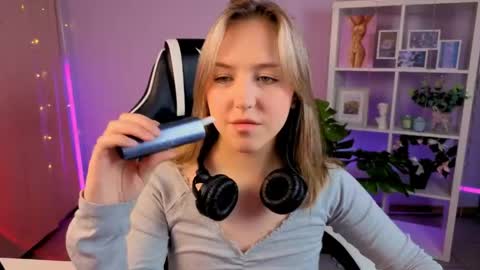 Snapshot of cindylovesmith chatting on May 2026 06:29:02 AM cindylovesmith online show from May 2026 06:29:02 AM