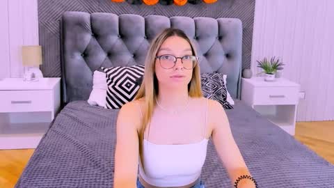 Snapshot of cindymori chatting on November 2025 02:30:01 PM cindymori online show from November 2025 02:30:01 PM