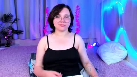 Lily  online show from September 2025 02:54:01 PM