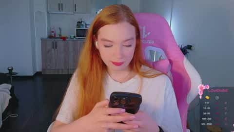 Snapshot of cinnabongirls chatting on May 2026 03:43:01 PM Maddy online show from May 2026 03:43:01 PM