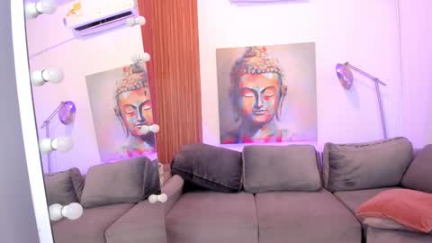 Cintia online show from November 2025 12:16:02 PM