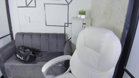 Snapshot of cintiacolins chatting on February 2025 04:51:01 PM CintiaCollins online show from February 2025 04:51:01 PM