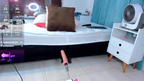 Cintia online show from February 2025 02:57:02 PM