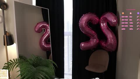 Sandy online show from December 2025 12:43:01 PM