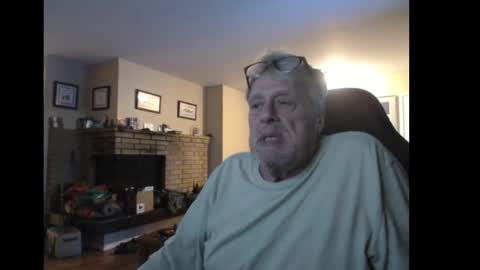 Snapshot of cjscout chatting on December 2024 12:02:01 AM cjscout online show from December 2024 12:02:01 AM