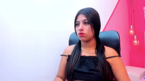 Snapshot of claire_aristizabal chatting on January 2025 12:02:01 PM claire aristizabal online show from January 2025 12:02:01 PM