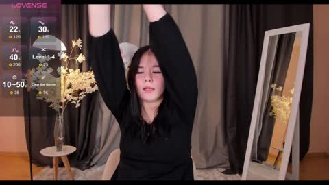 Snapshot of clairefaers chatting on December 2024 12:18:02 PM Claire Faers online show from December 2024 12:18:02 PM