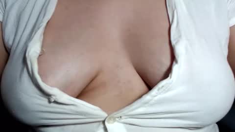 Snapshot of claraaa___ chatting on January 2025 10:16:01 AM CLARA AT YOUR SERVICE online show from January 2025 10:16:01 AM