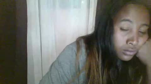 Clarah0123 online show from October 2025 06:57:02 PM