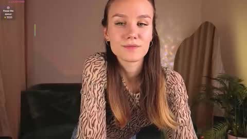 Claire online show from October 2025 01:40:02 PM