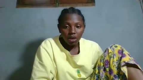 Snapshot of clarisse98 chatting on November 2025 02:05:02 PM clarisse98 online show from November 2025 02:05:02 PM