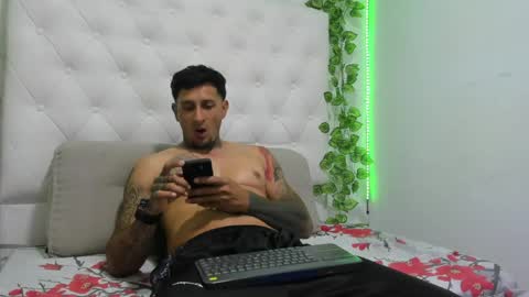 Snapshot of clark__ken chatting on April 2026 06:05:02 AM Juanpaindependent model online show from April 2026 06:05:02 AM