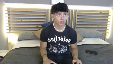 Snapshot of clark_ken1 chatting on February 2026 08:39:01 PM clar online show from February 2026 08:39:01 PM