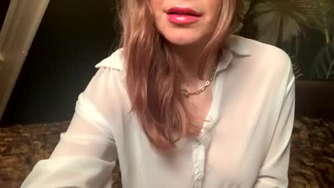 Snapshot of classycatslut chatting on January 2025 02:56:02 PM classycatslut online show from January 2025 02:56:02 PM