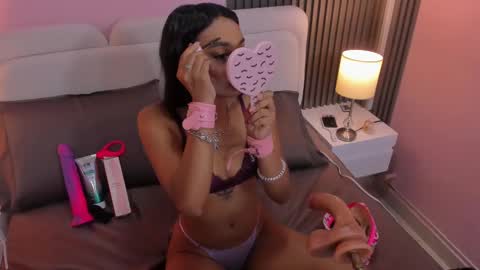 Snapshot of clawdeen__wolf chatting on October 2025 08:37:02 PM clauwdeen wolf online show from October 2025 08:37:02 PM