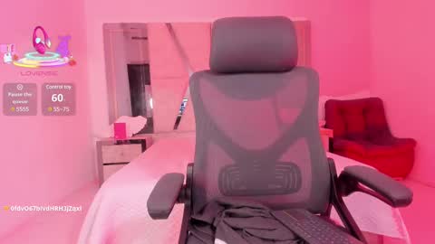 Snapshot of cleeoadams_ chatting on March 2025 10:59:02 AM Cleo Adams online show from March 2025 10:59:02 AM