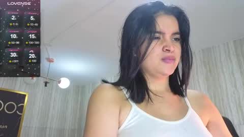 Snapshot of clementine_t chatting on September 2025 11:26:01 AM Clementine online show from September 2025 11:26:01 AM