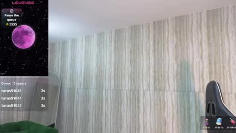 Snapshot of clementine_t chatting on October 2025 11:51:02 AM Clementine online show from October 2025 11:51:02 AM