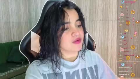 Snapshot of clementine_t chatting on October 2025 12:23:02 PM Clementine online show from October 2025 12:23:02 PM