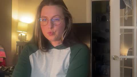 Snapshot of clemmy6699 chatting on January 2026 04:06:02 AM clemmy and bane online show from January 2026 04:06:02 AM