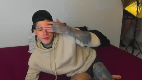 cleo y maikol online show from October 2025 02:34:01 AM