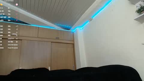 clermontt online show from November 2025 10:48:02 AM