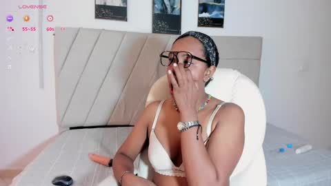 Snapshot of cloe_brown1 chatting on May 2026 12:04:02 PM cloe_brown1 online show from May 2026 12:04:02 PM