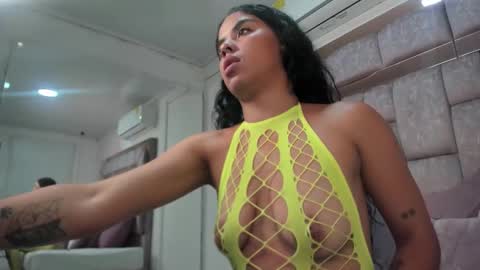 Snapshot of cloe_spencer chatting on November 2025 09:11:01 PM Cloe online show from November 2025 09:11:01 PM