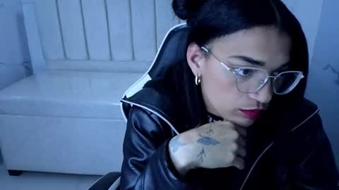Snapshot of cloe_tx_ chatting on October 2025 03:20:01 AM cloee online show from October 2025 03:20:01 AM