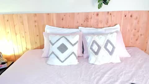 Chloe Smith online show from February 2026 11:53:02 AM