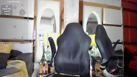 Snapshot of cloerodriguez chatting on March 2025 06:19:02 PM ---Cloe--- online show from March 2025 06:19:02 PM