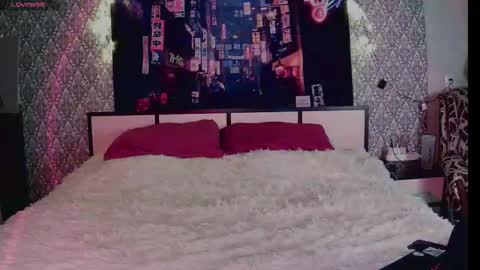 closertous online show from December 2025 02:54:01 PM