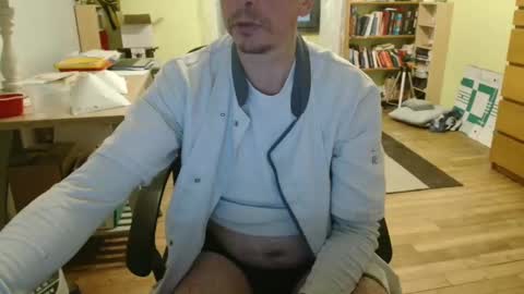 Snapshot of clouplefun chatting on December 2024 05:17:01 AM clouplefun online show from December 2024 05:17:01 AM
