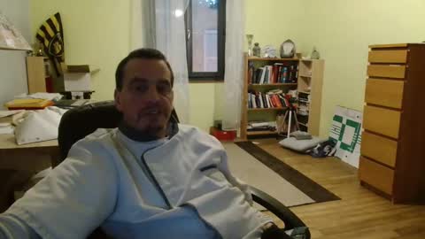 Snapshot of clouplefun chatting on December 2024 06:09:01 AM clouplefun online show from December 2024 06:09:01 AM