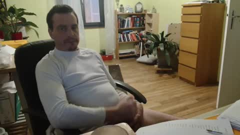 Snapshot of clouplefun chatting on January 2025 06:14:01 AM clouplefun online show from January 2025 06:14:01 AM