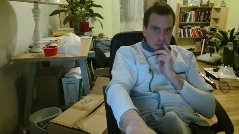 Snapshot of clouplefun chatting on January 2025 06:24:01 AM clouplefun online show from January 2025 06:24:01 AM