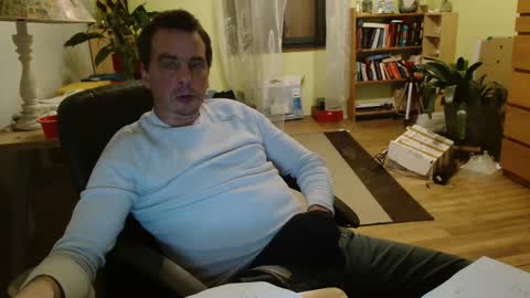 Snapshot of clouplefun chatting on January 2025 06:27:02 AM clouplefun online show from January 2025 06:27:02 AM