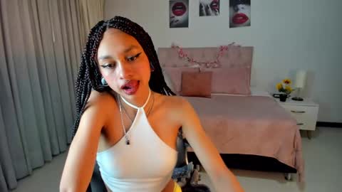 Snapshot of clown_face chatting on January 2025 05:35:01 AM emely dolce online show from January 2025 05:35:01 AM