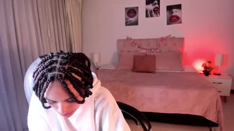 Snapshot of clown_face chatting on January 2025 08:36:01 AM emely dolce online show from January 2025 08:36:01 AM