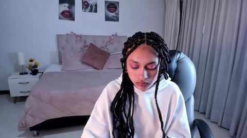 emely dolce online show from January 2025 08:23:02 AM