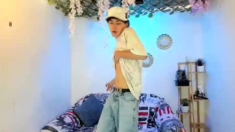 club_latinboys online show from November 2025 07:48:02 PM