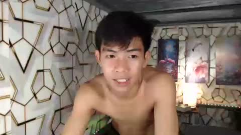 clyde_twinkx online show from October 2025 10:08:02 PM