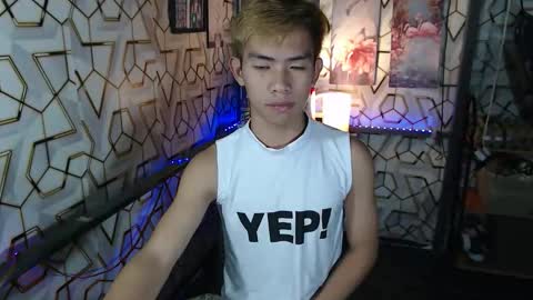 clyde_twinkx online show from October 2025 01:51:02 AM