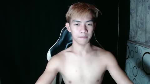 clyde_twinkx online show from November 2025 10:54:01 AM