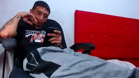 Snapshot of coco1269hard chatting on December 2025 05:48:02 AM Joker Big dick online show from December 2025 05:48:02 AM