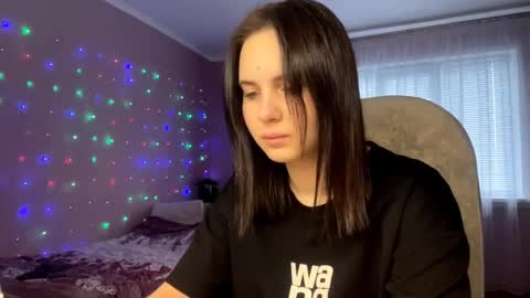 Nikki online show from October 2025 10:04:01 AM